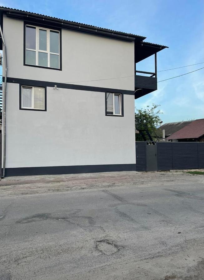 Guest House Czernihów Zewnętrze zdjęcie